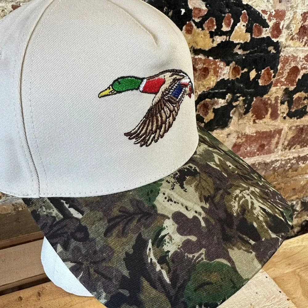 Mallard Duck Embroidered Two Tone Baseball Cap Camo Cream Hunting Hat Adjustable